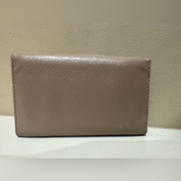 Prada Bow Saffiano Keyholder - Picture 11 of 11